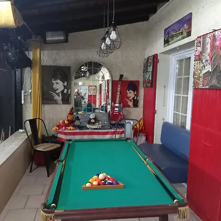 Δωμάτια σε οικογενειακή κατοικία Le Val Du Pyrate Petit Dej Compris, Piscine, Parking