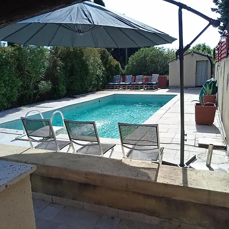 Le Val Du Pyrate Petit Dej Compris, Piscine, Parking * Colonzelle